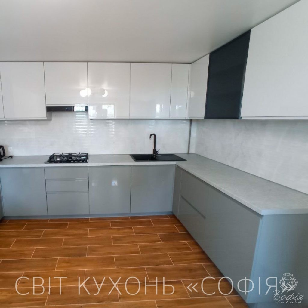 Сучасна кухня #38  у сірих та білих кольорах - Світ меблів СОФІЯ