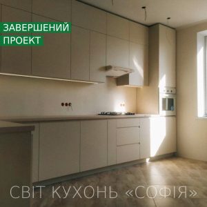Кухня #42 у молочному кольорі та дерев'яною стільницею ID:14974